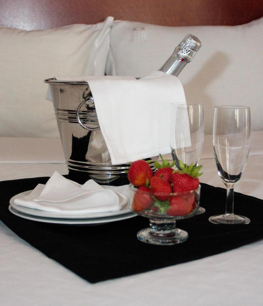 Galeria Suite Hotel Aveiro Kültér fotó