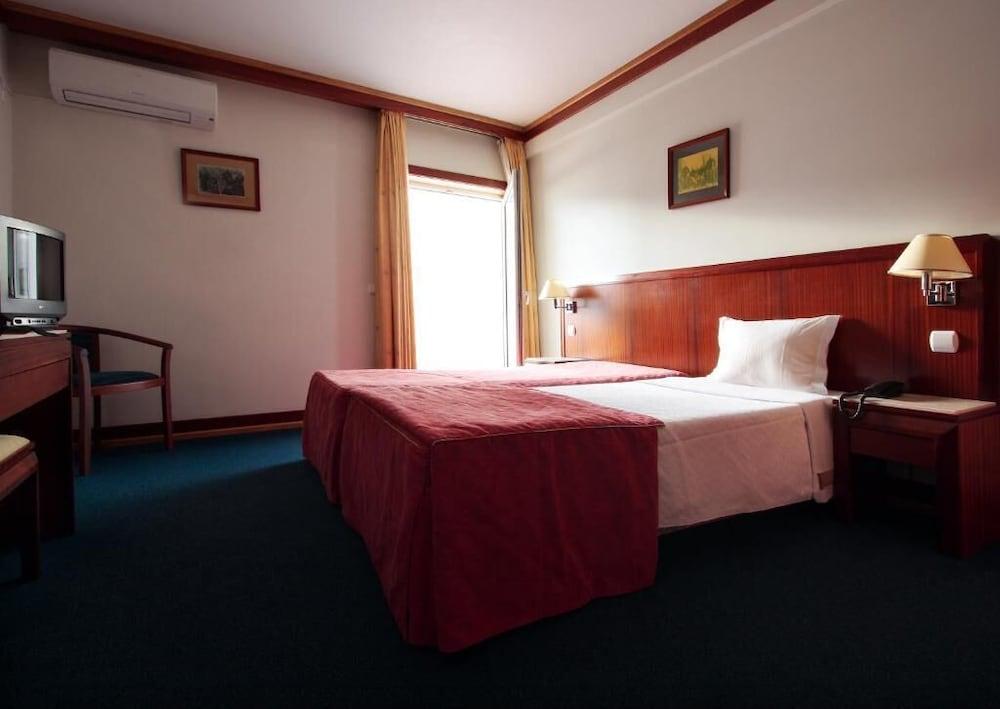 Galeria Suite Hotel Aveiro Kültér fotó